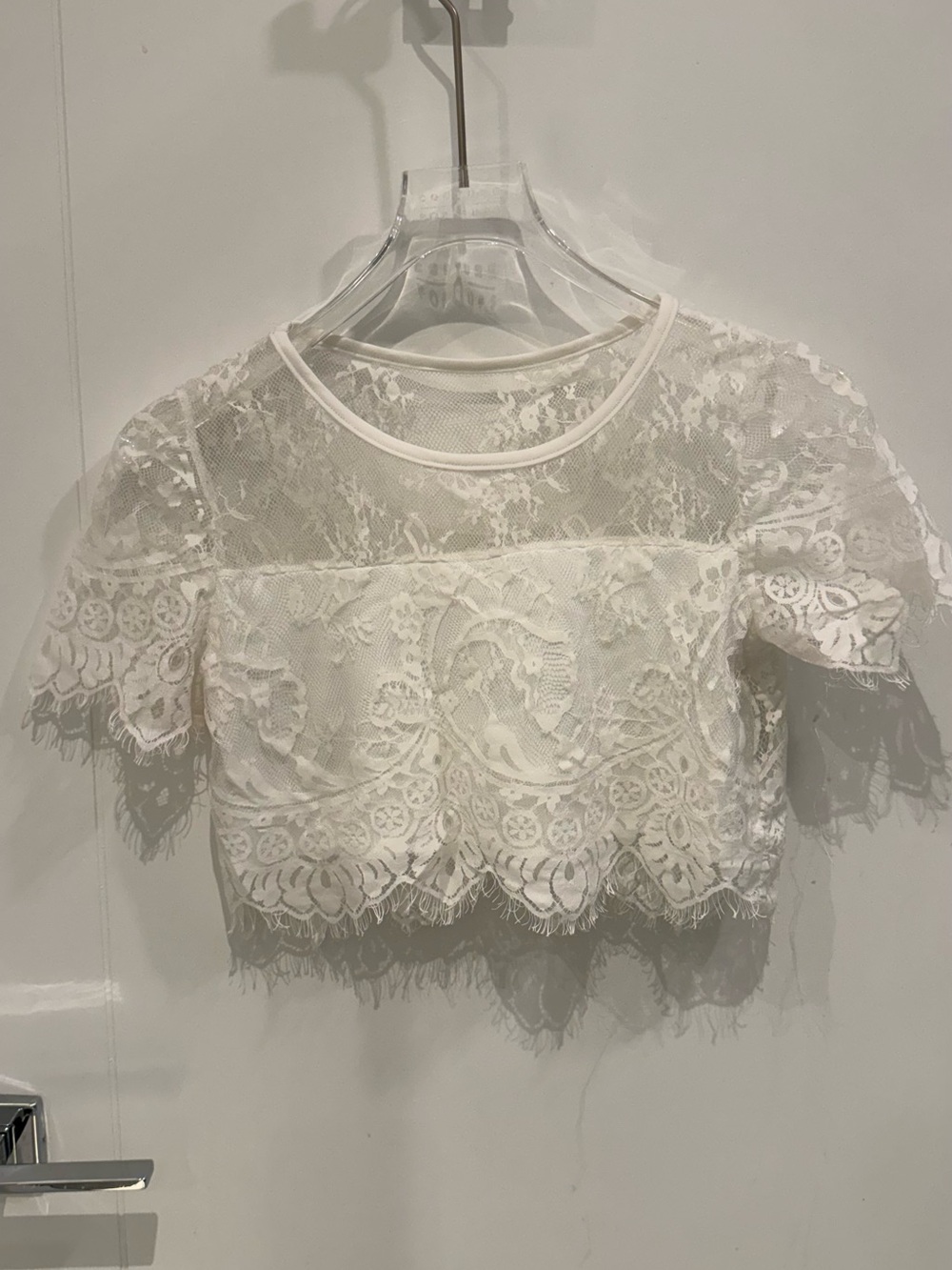 Women’s White Lace Short Sleeve Crop Top – Size Medium – $10
